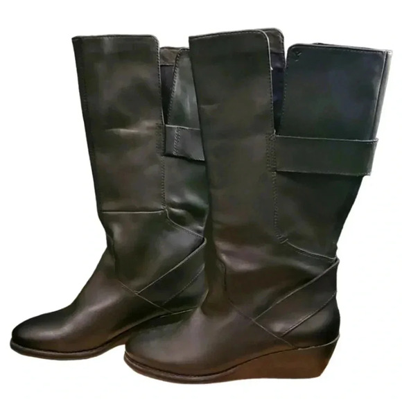 EMU Australia Women's Allira Black Pull-On Wedge Boot - Picture 1 of 8